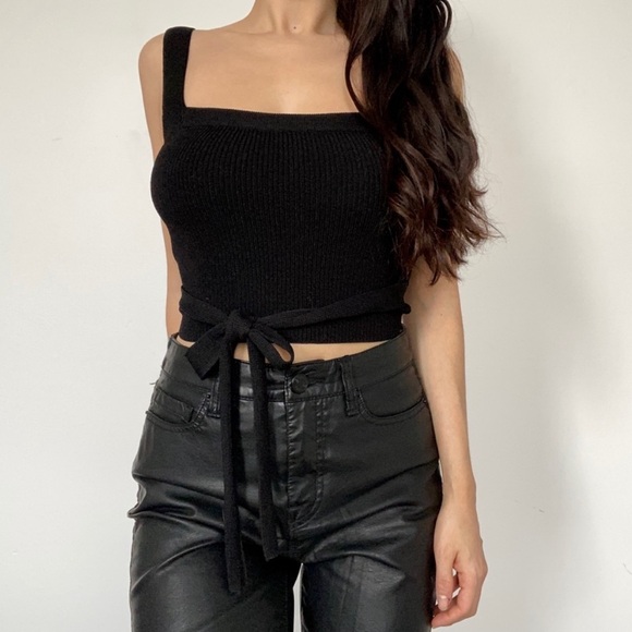 Urban Outfitters Black Ribbed Tie-Back Square Crop Top - Picture 3 of 4